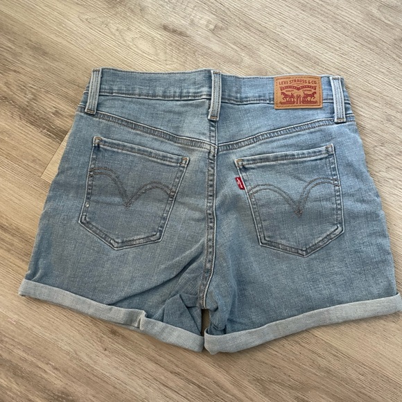 LEVI WOMEN SHORTS - Picture 5 of 7